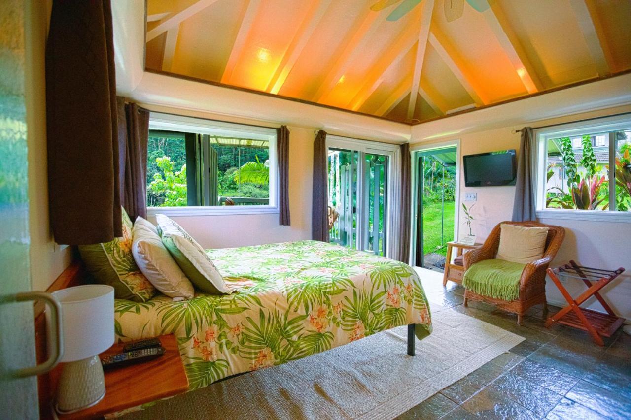 The Inn At Kulaniapia Falls Hilo Exteriör bild